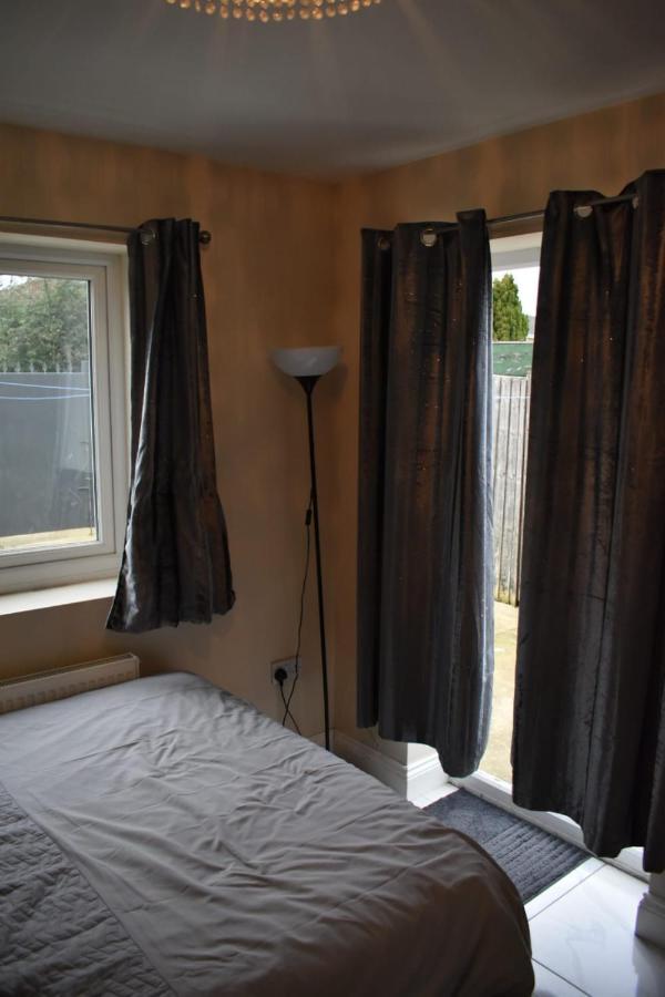 Shaz,S House Διαμέρισμα Cowley  Εξωτερικό φωτογραφία
